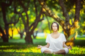 世界杯赛程安排-体育圈规则与人情的摇摆，网坛新规与FPX争议